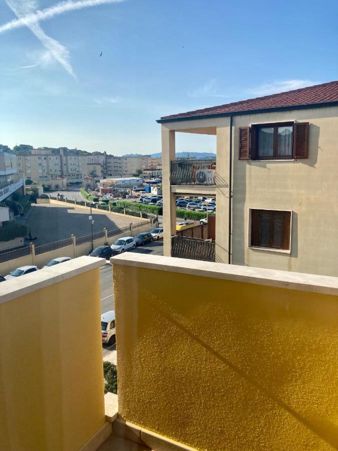 Appartamento Tizzy La Maddalena  Kültér fotó