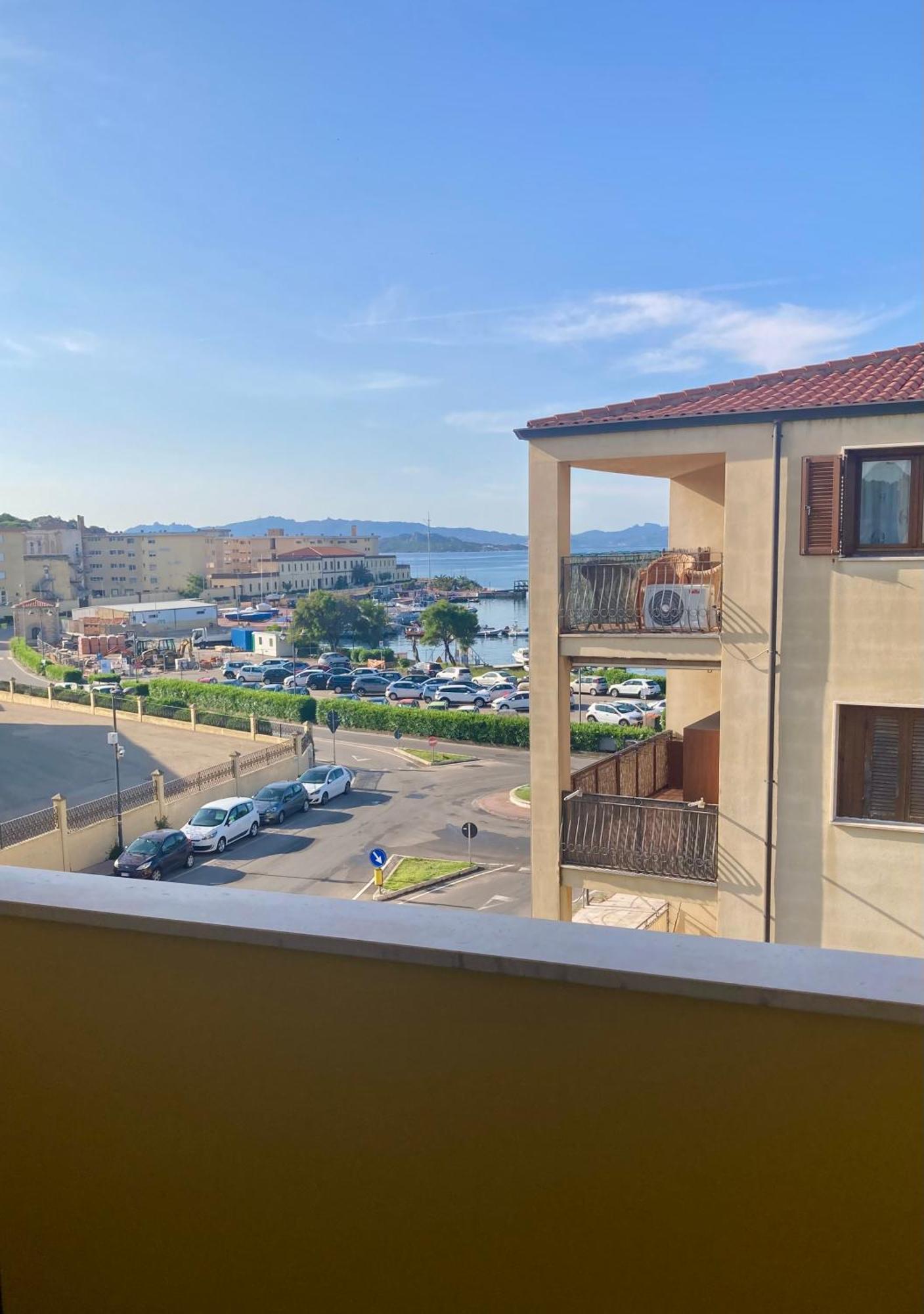 Appartamento Tizzy La Maddalena  Kültér fotó